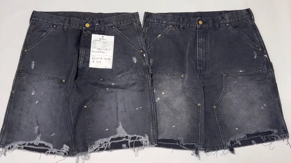 Original proofing SAINT Mxxxxxx DOUBLE KNEE SHORTS/BLK Knee patches splashed with ink, washed and damaged denim shorts. Washed black S-XL. Custom woven and dyed denim fabric with clear texture. Heavy washing and water fading to create local mottled fading/hole effects. Artificial distressing to simulate natural wearing marks. VINTAGE sense. Original consistent damage treatment. Hand splashed ink and paint. Original consistent wash mark/pocket mark. Double knee patches. Rivet reinforcement. Improve functionality while enhancing design